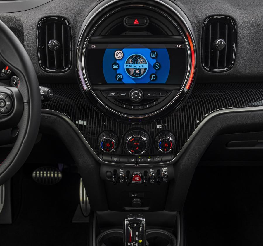 Детали интерьера Mini John Cooper Works Countryman (F60) 2017 года  (LA) (фото 34 из 41)
